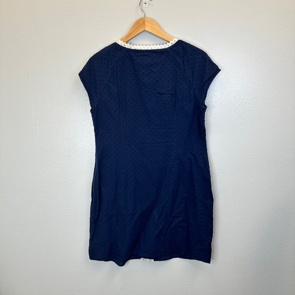 Vineyard Vines Navy Blue Embroidered Swiss Dot Dress size 12 - Picture 2 of 6